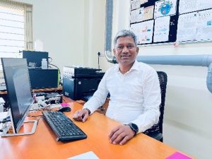 Dr. Vijay Kanawade