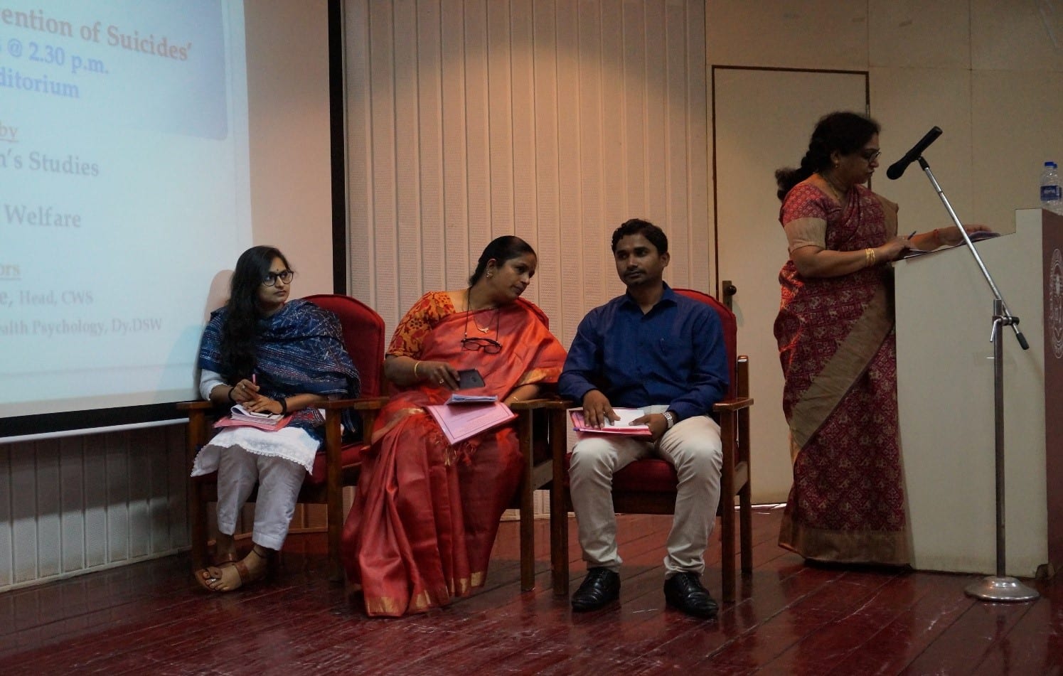 A talk on World Suicide Prevention Day – 2019 by Dr. Saroj Arya (photo 2)